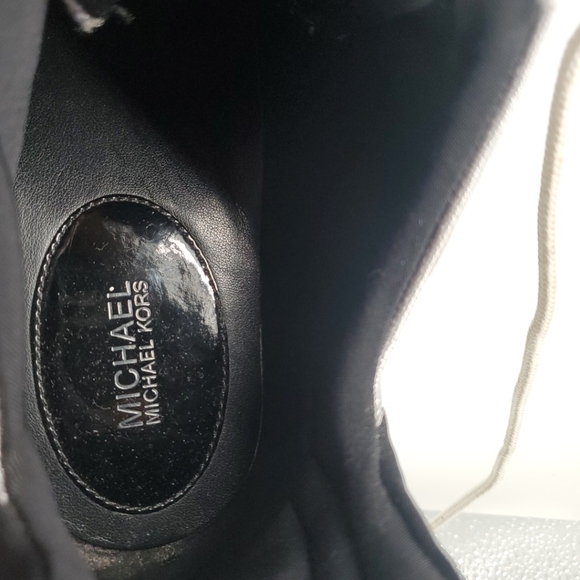 Michael Kors OLIMPIA Silver Leather Runway Track Lug Sole Trainer/Shoe Size 9M - Picture 9 of 11